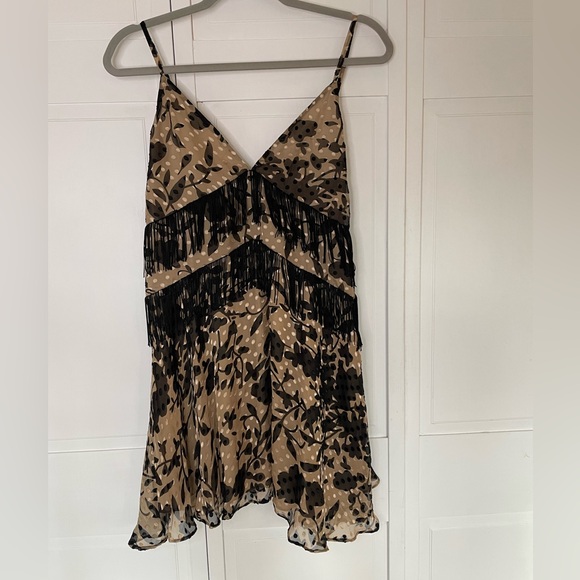 House of Harlow 1960 Dresses & Skirts - House of Harlow 1960 Black and Tan Patterned Mini Dress with Fringe SzS